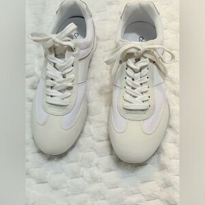 Calvin Klein Harlian Sneaker (Women) Size:8.5